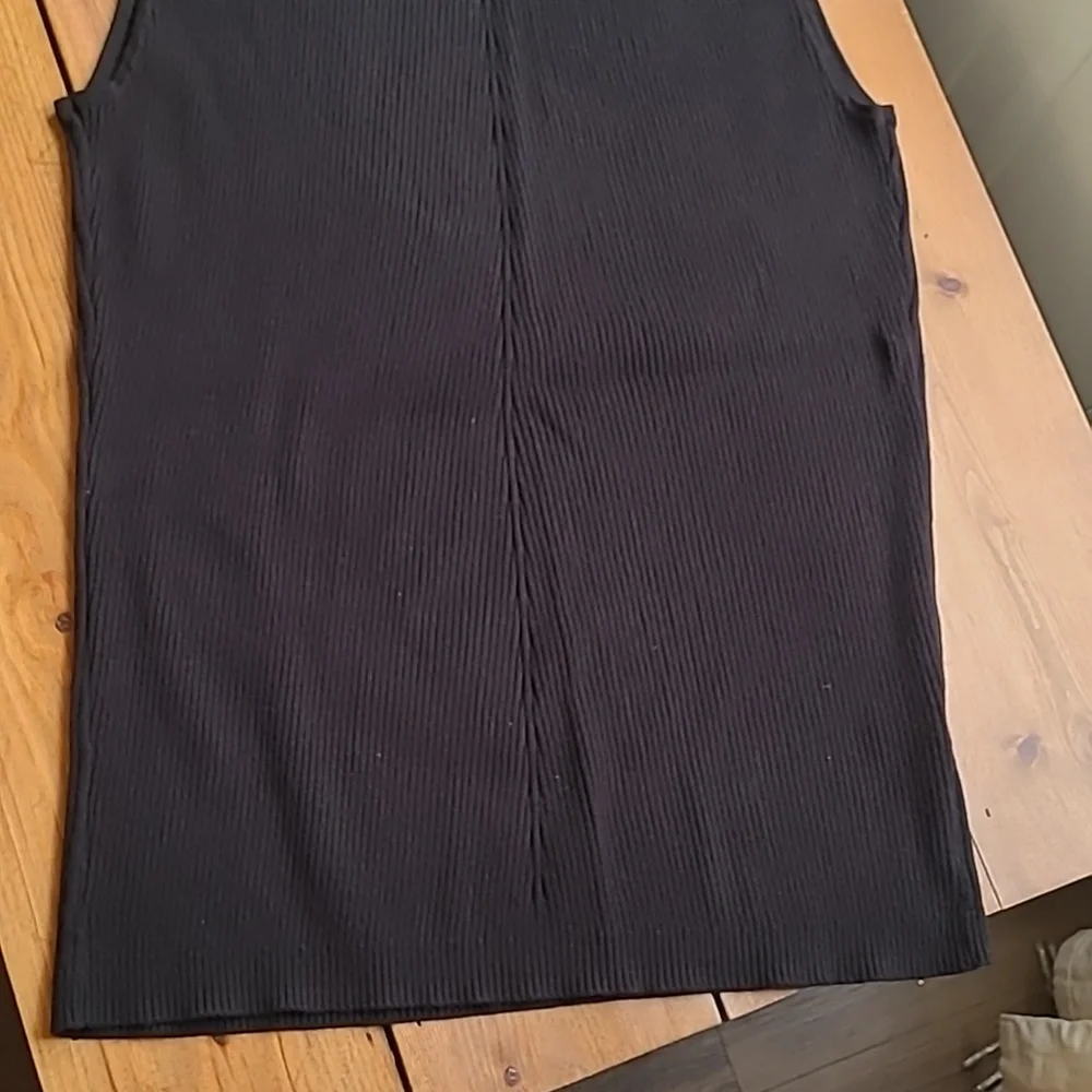 Sleeveless Black Ribbed Mock Neck Sweater  NEVER WORN!!